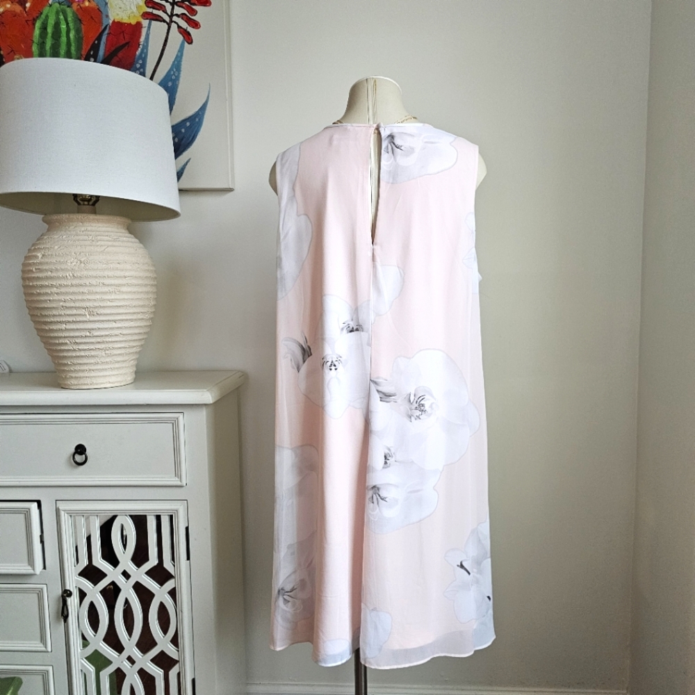 Calvin Klein Pink and White Floral Dress - Picture 4 of 11